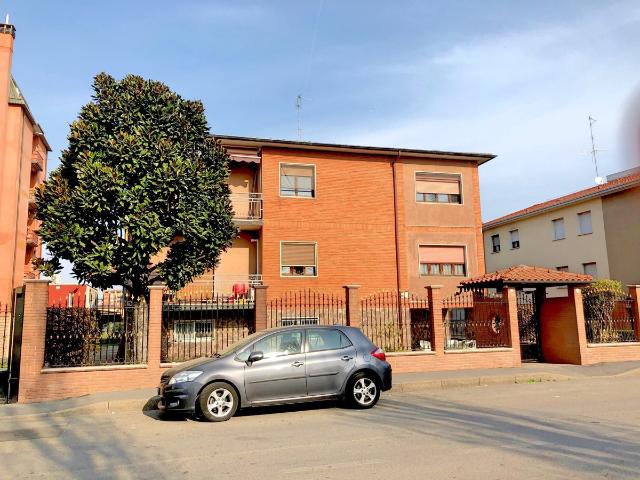 Palazzo in vendita a Isola Rosa, Trezzano Sul Naviglio