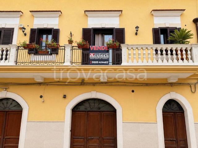 Palazzo in vendita a Puglia, Barletta-andria-trani