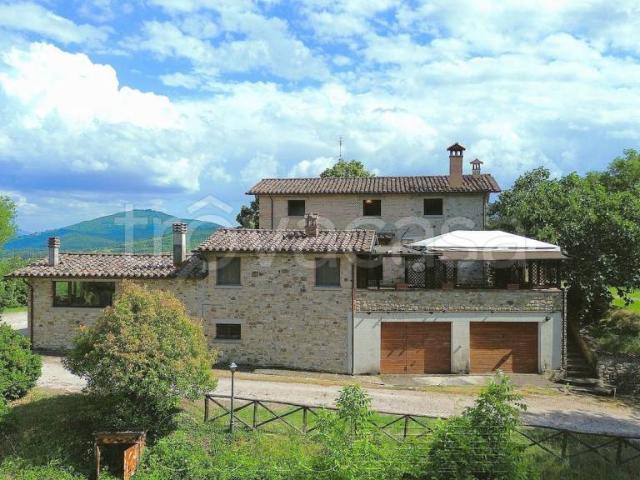 Palazzo in vendita a Umbertide, Umbria