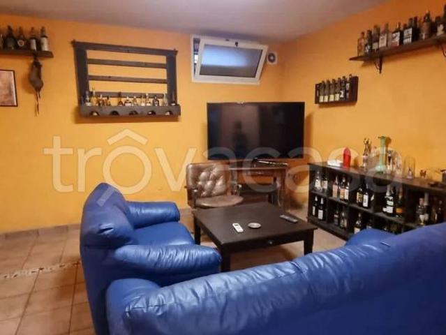 Palazzo in vendita a Afragola, Napoli