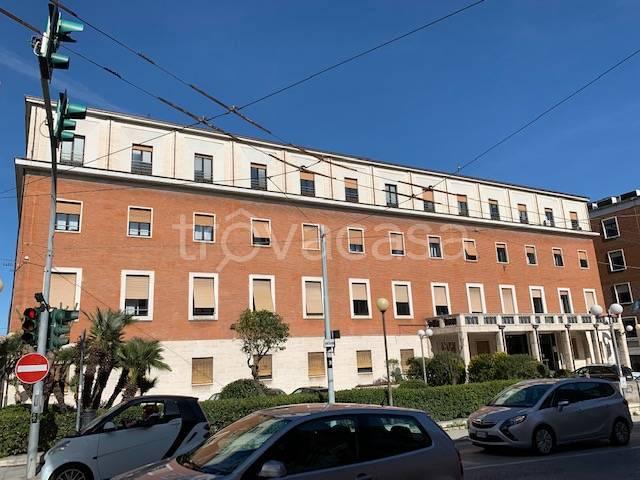 Palazzo in vendita a Ancona