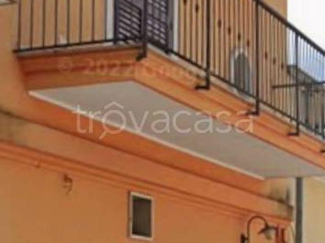 Palazzo in vendita a Puglia, Barletta-andria-trani