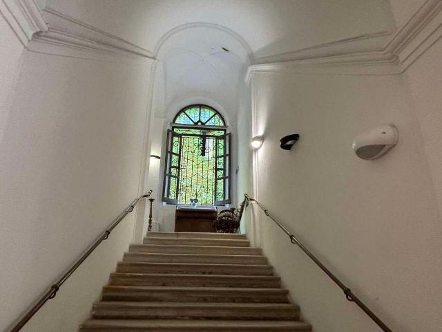 Palazzo in vendita a Centro Storico, Marche