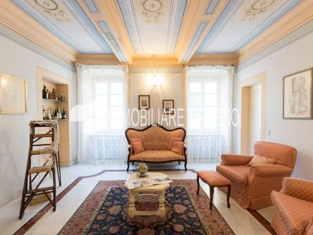 Palazzo in vendita a Volpigliano, Massa
