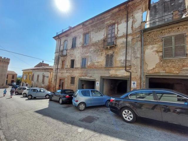 Palazzo in vendita a Mosciano Sant'angelo, Abruzzo