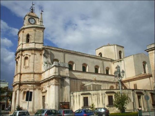 Palazzo in vendita a Floridia, Siracusa