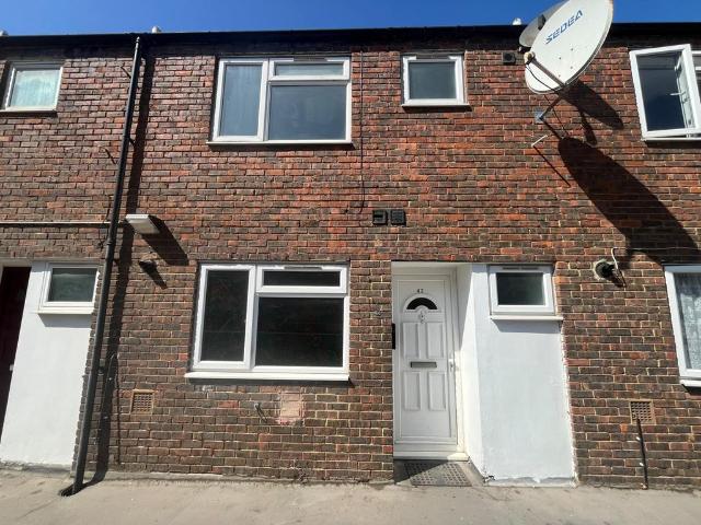House for rent in London Borough of Ealing, Greenford