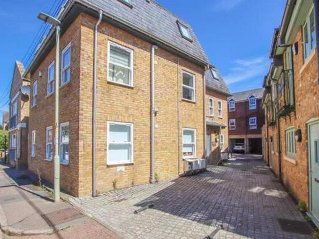 House for sale in Hertford, Colliers End