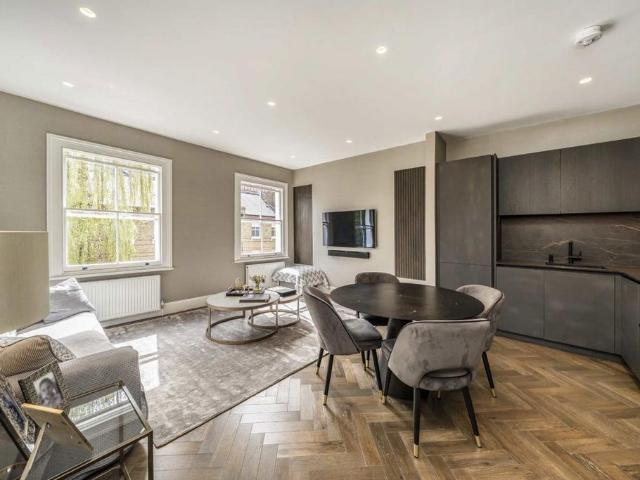 Apartment for rent in Brompton, Greater London