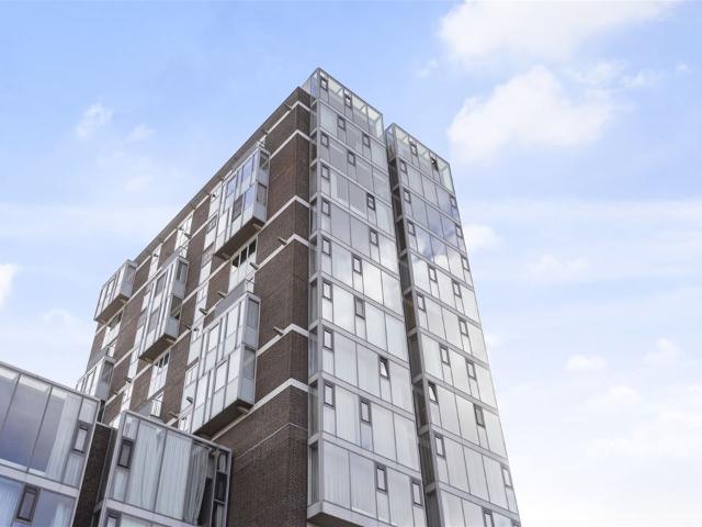 Appartement te huur in Stadshart, Amstelveen
