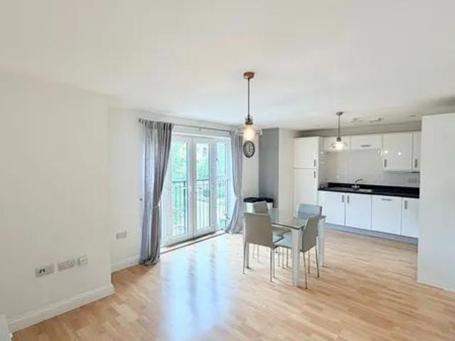 Apartment for rent in Ardleigh Green, Greater London