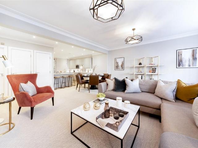 Apartment for rent in Kensington, Greater London