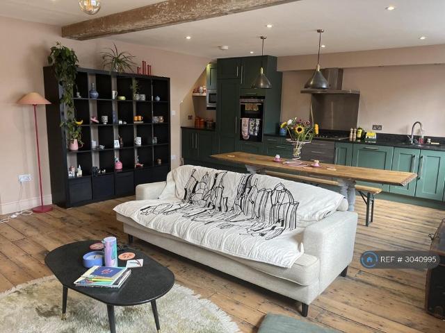 Apartment for rent in Brimscombe and Thrupp, School House