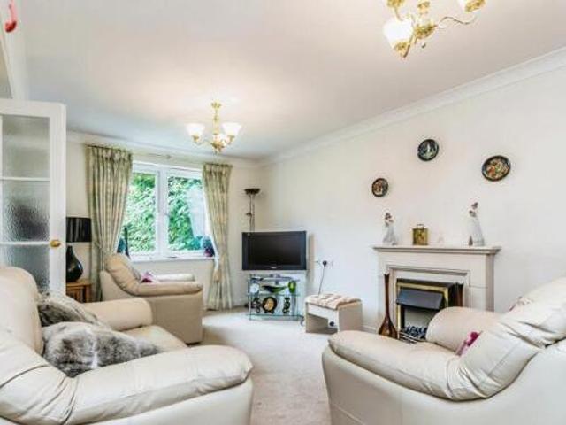 House for sale in Hillview, Surrey