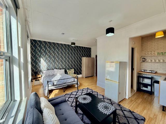 Studio for rent in Lansdowne, Bournemouth