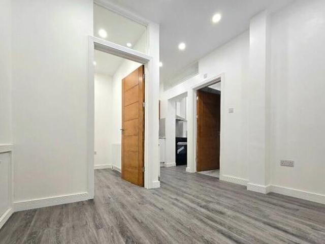 House for rent in Surrey