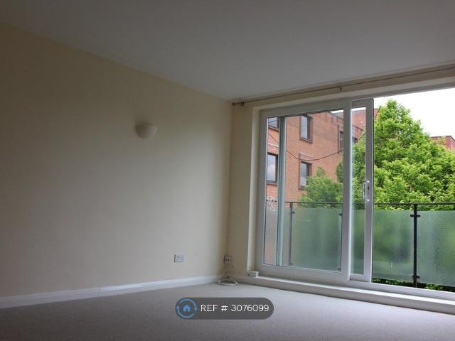 Apartment for rent in London Borough of Sutton, Greater London