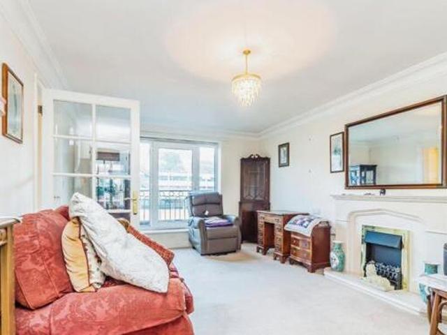 House for sale in Hillview, Surrey