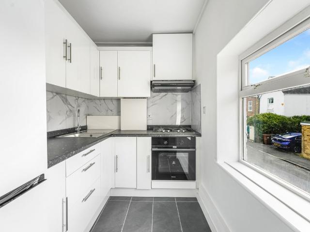 Apartment for rent in London Borough of Sutton, Greater London