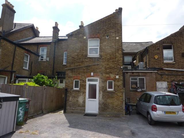 Studio for rent in Wallington, Greater London