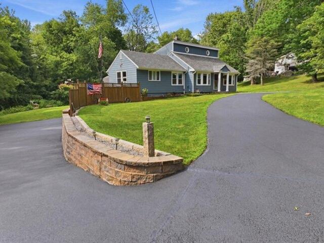 House for sale in Charlton, Massachusetts