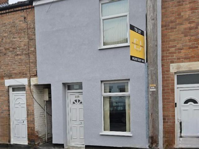 House for rent in Horninglow and Eton, Beamhurst