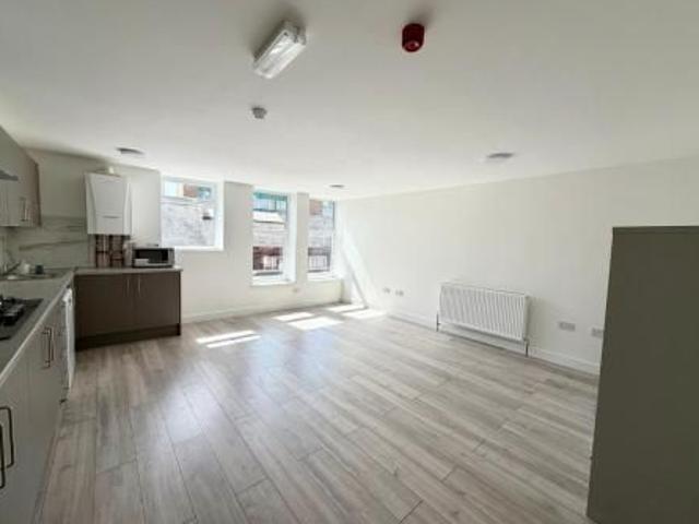 Room for rent in Joiner's Square, Hanley