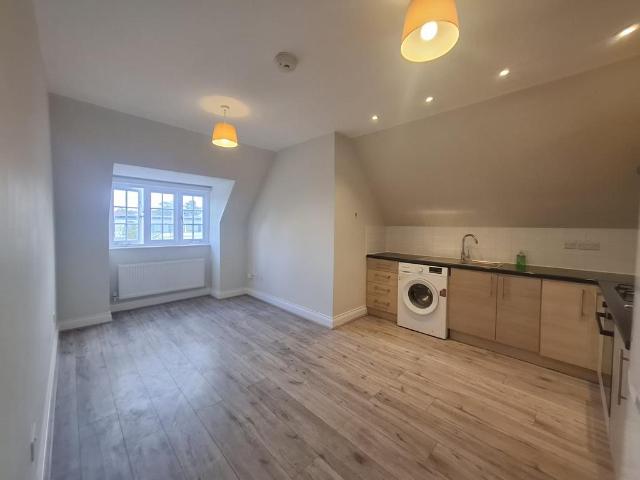 Apartment for rent in Kingsbury, Greater London