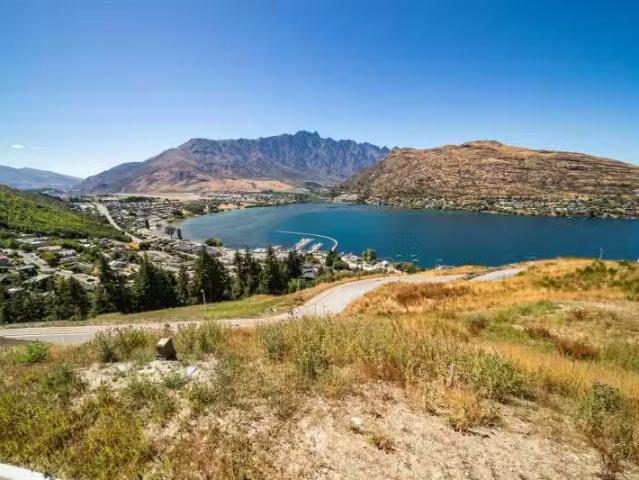 House for sale in Otakou