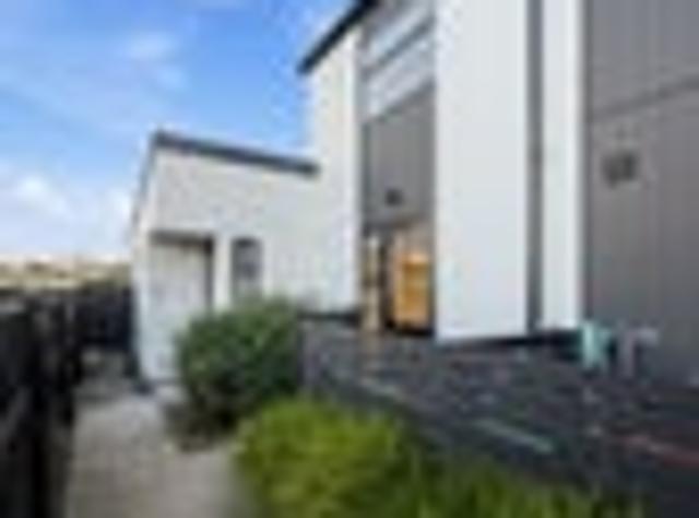 Townhouse for sale in Heathcote, Canterbury