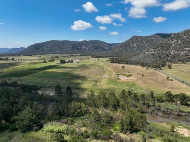 Cottage for sale in Fordwich, New South Wales