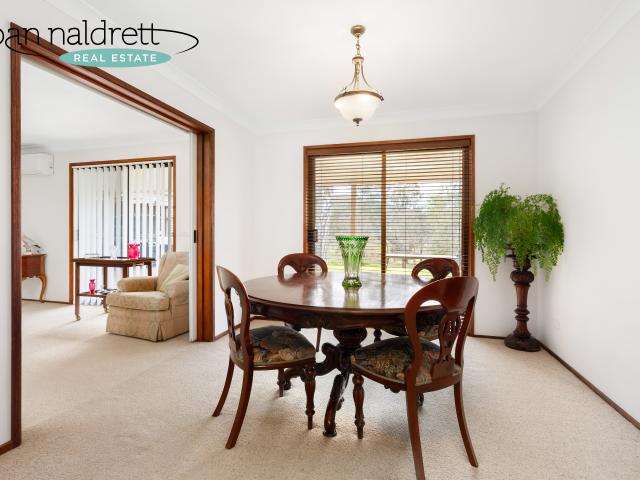 Cottage for sale in Staghorn Flat, Victoria