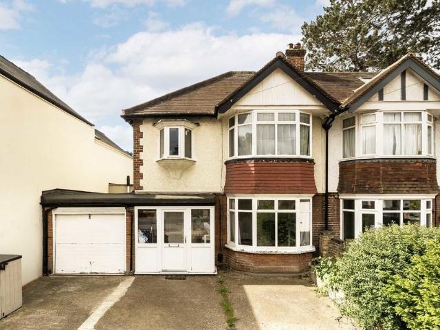 House for rent in Lower Halliford, Surrey