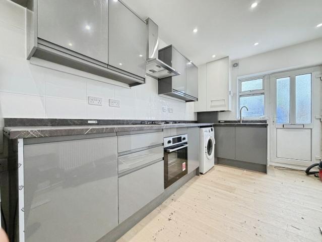Apartment for rent in London Borough of Hounslow, Feltham