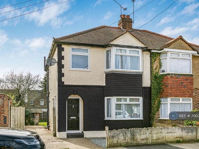 House for rent in New Bedfont, Greater London