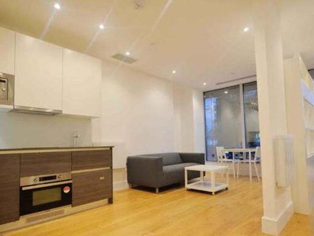 House for sale in Greater London