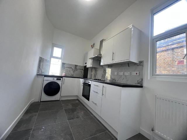 House for rent in London Borough of Hounslow, Osterley