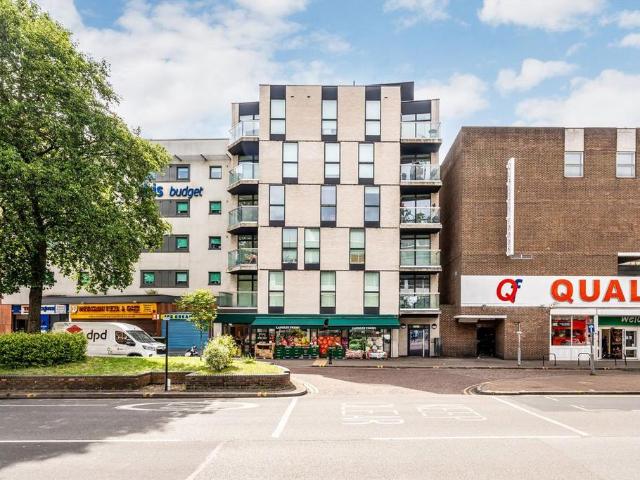 Apartment for rent in London Borough of Hounslow, Greater London
