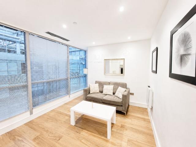 Studio for rent in London Borough of Hounslow, Greater London