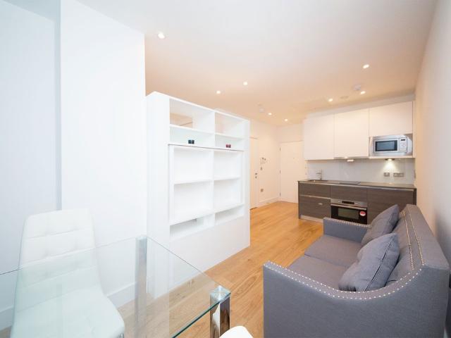 Studio for rent in London Borough of Hounslow, Greater London