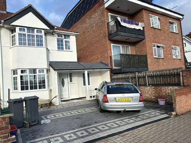 House for rent in London Borough of Hounslow, Greater London