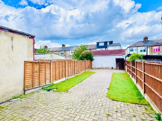 House for rent in Loxford, Seven Kings