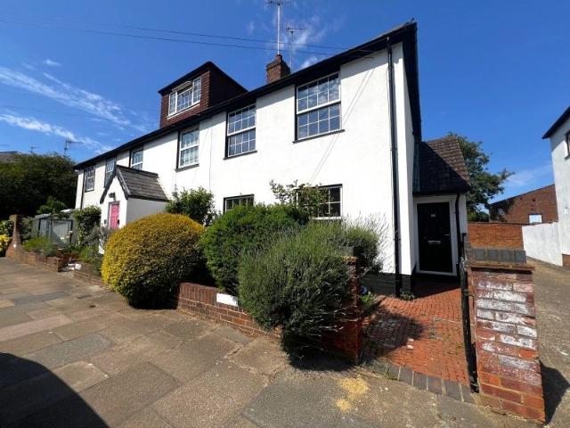 Apartment for rent in Spelthorne, Surrey