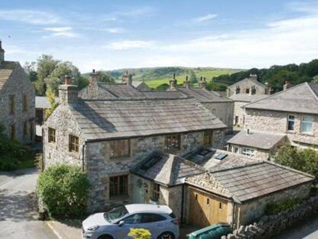 House for sale in Settle, North Yorkshire