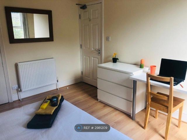 Room for rent in Sharrow Vale, South Yorkshire