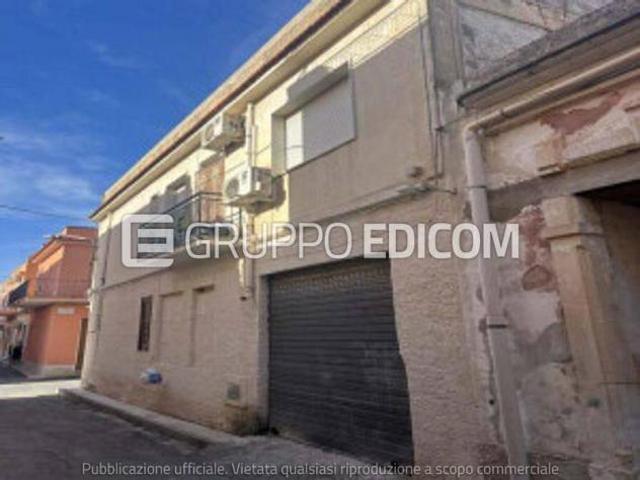 Box in vendita a Avola, Sicilia