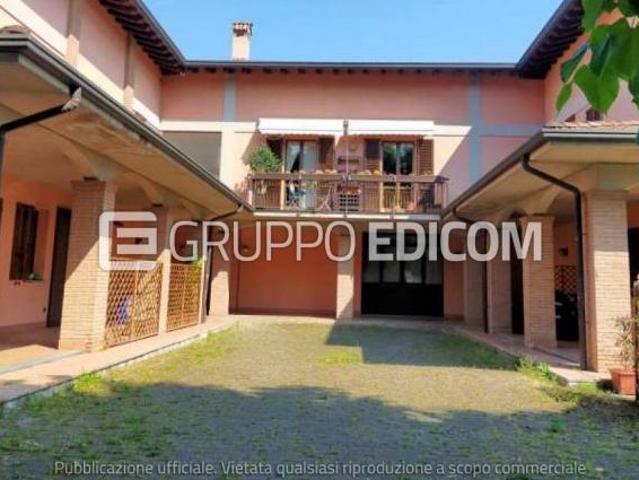 Box in vendita a Giussago, Lombardia