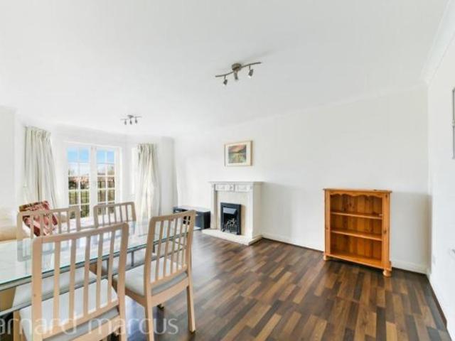 House for rent in London Borough of Hounslow, Greater London