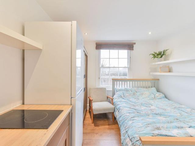 Studio for rent in London Borough of Hounslow, Greater London