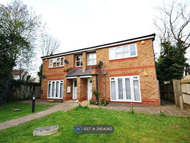 Apartment for rent in Pinner, Isle Of Man